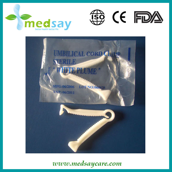 Plastic umbilical cord clamp